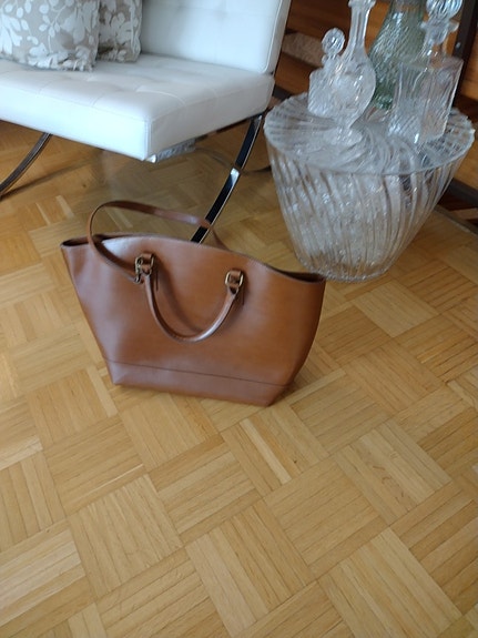 Iso ruskea vintage nahkalaukku