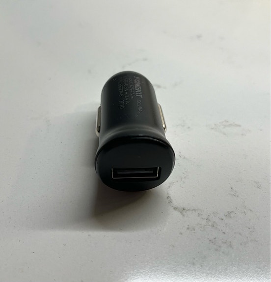 USB-autolaturi