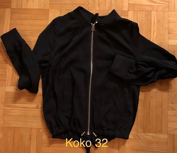 Bomber-takki (H&M). Koko 32.