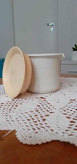 Tupperwaren purkki