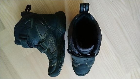 Uudenveroiset coretex nilkkurit koko 30