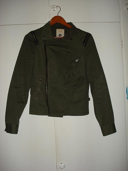 Product image 1 of 8