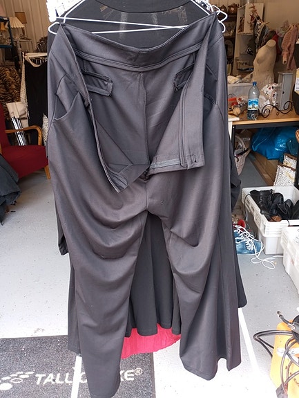 Naisten juhlahousut, koko 4XL, 15 e posteineen