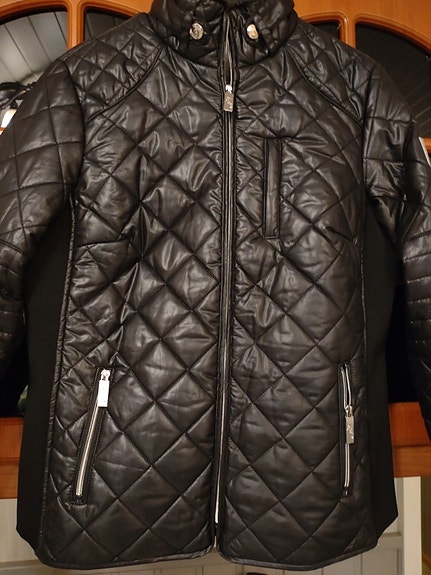 Product image 1 of 8