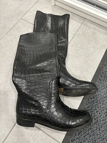 Naisten kengät ,koko 38-39