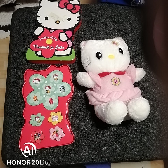 Hello kitty peli ja pehmo
