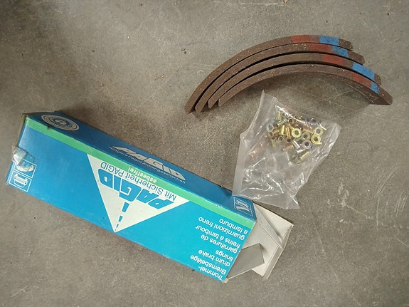 Product image 1 of 2