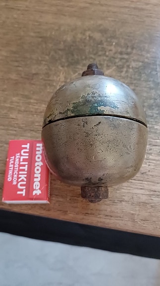 Product image 1 of 3