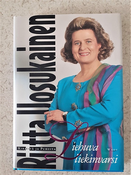 Liehuva liekinvarsi-Riitta Uosukainen