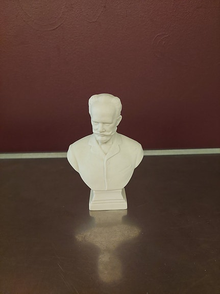 Tsaikovski Lomonosov figuuri