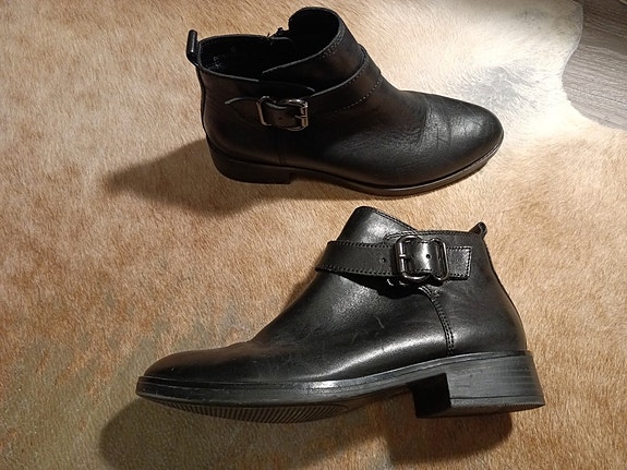 Marks&Spencer 39/25cm nahka nilkkurit matala varsi