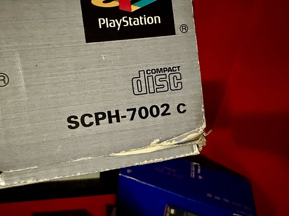 Playstation SCPH-7002C manuaalit