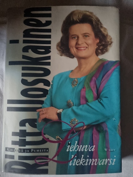 Liehuva liekinvarsi - Riitta Uosukainen