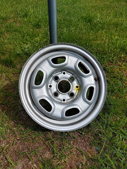 Vw:n 4×100/13/5.5 peltivanne