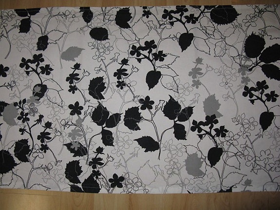 Marimekko mustavalkoinen verhokappa, 228 cm