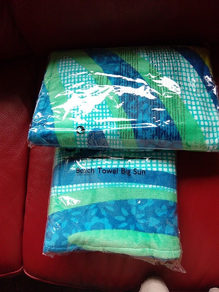 4 isoa pyyhettä