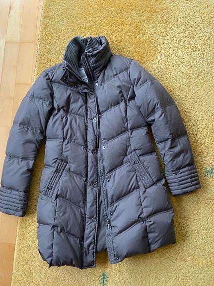 UUSI lämmin puolipitkä Esprit untuvatakki / toppatakki, 36-38, M