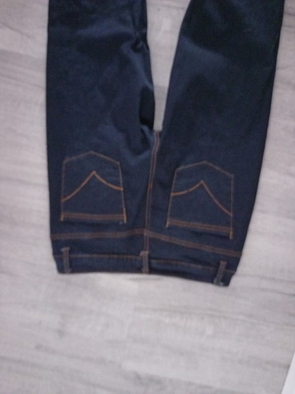 Tummat farkut