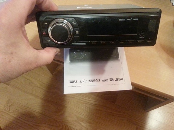RDS, USB, MP3 - Autosoitin