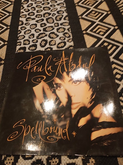 Paula Abdul lp-levy