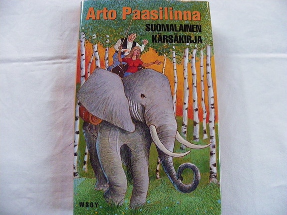 Suomalainen kärsäkirja; Arto Paasilinna