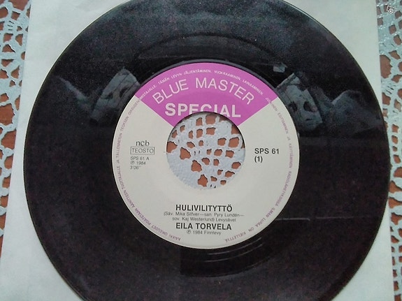 Eila Torvela 7" Hulivilityttö / Muuttolintu