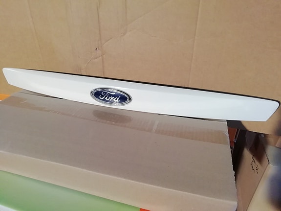 Ford Mondeo 2001-2007 sedan takaluukun kahva