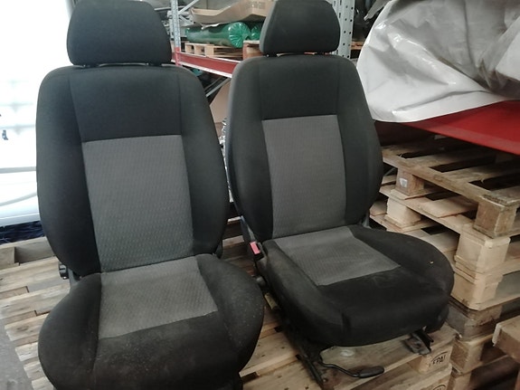 Ford Mondeo 2001-2007 etupenkki