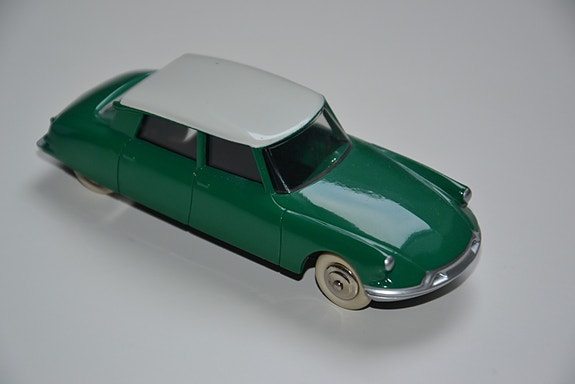 Pienoismalli Citroen DS 19 1/43 DINKY TOYS + laatikko