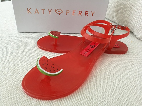 Katy Perry watermelon sandaalit