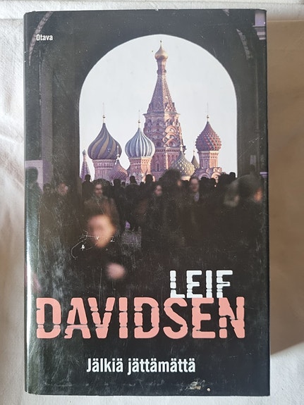 Jälkiä jättämättä - Leif Davidsen