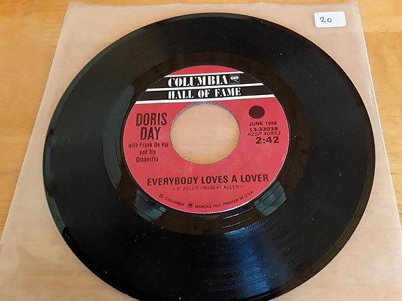 Doris Day 7" Everybody loves a lover / It's magic