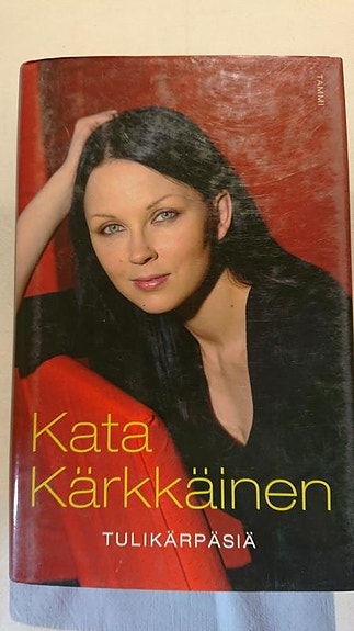Tulikärpäsiä - Kata Kärkkäinen