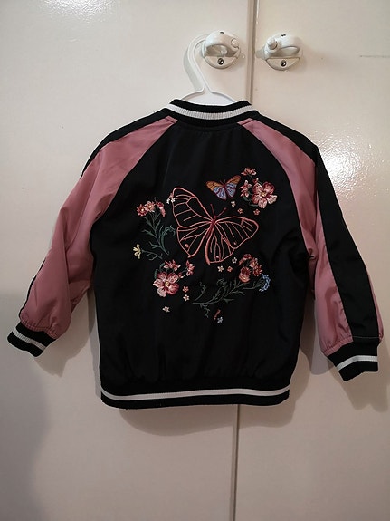 Product image 1 of 4
