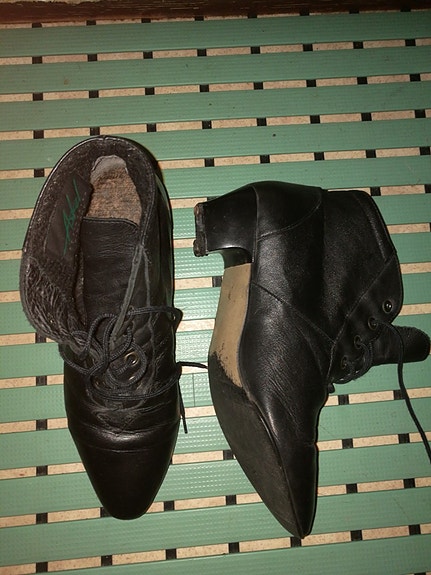 Product image 1 of 3