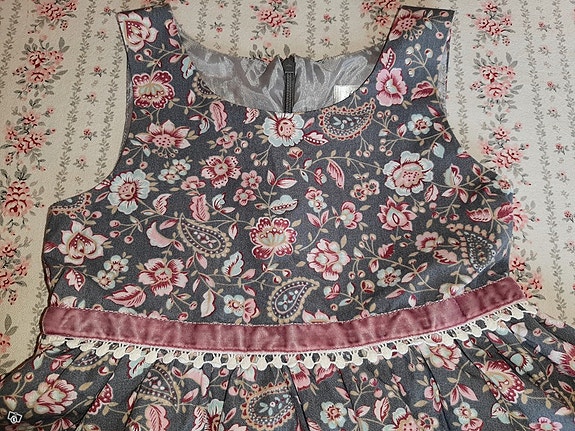 Juhlamekko Kinderit 110cm