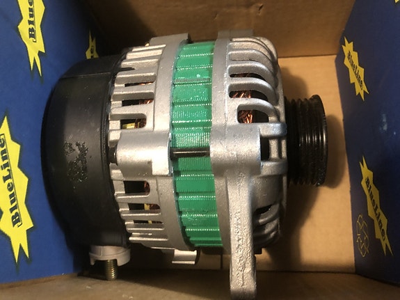 Mazda 323 BA 1.8 16V Laturi 80A 94-97