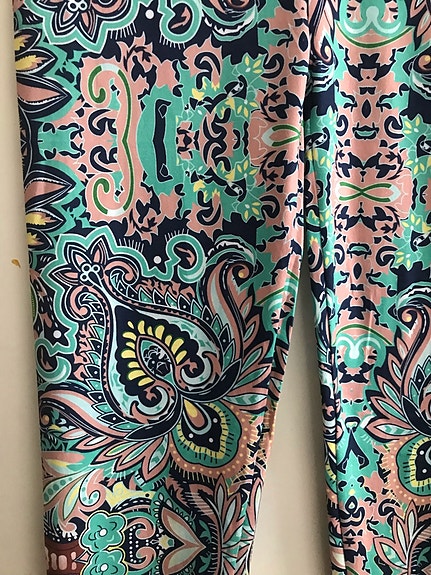 Uudet pehmeät kuviolliset legginssit