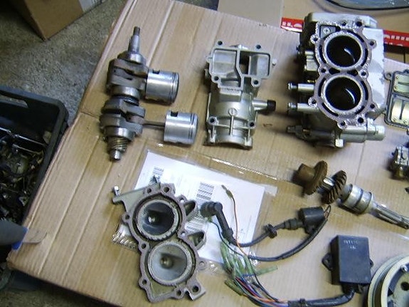 Suzuki 9,9 ja 4 hv osia