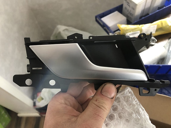Audi A4 Oven Sisäkahva 15-