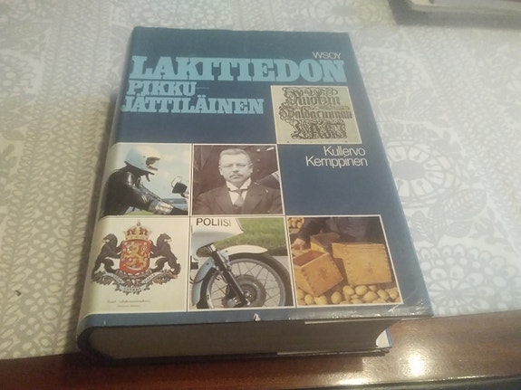 Lakitiedon pikkujättiläinen. Kullervo Kemppinen