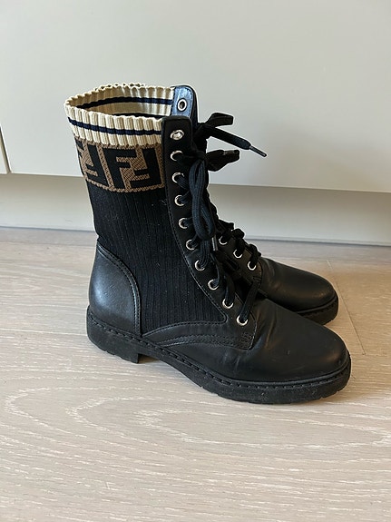 Fendi bootsit, koko 37