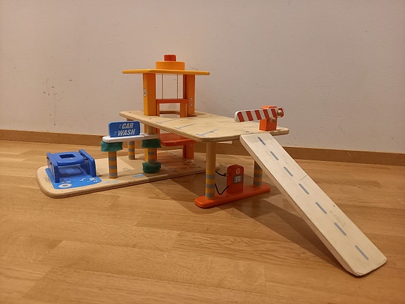 Product image 1 of 2