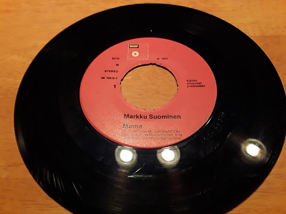 Markku Suominen 7" Mama / Maailma on musiikin