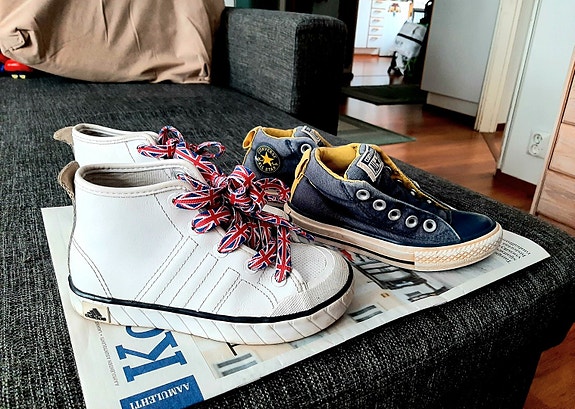 Adidas lenkkarit 30 Converse lenkkarit 28