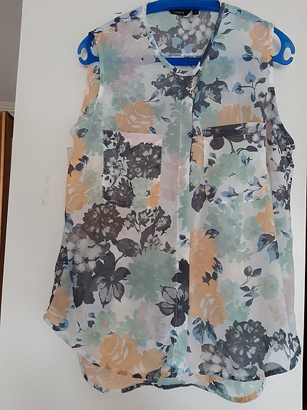 Lindex M kevyt toppi himmeitä kuvioita