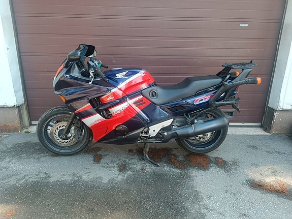 Honda cbr 1000f