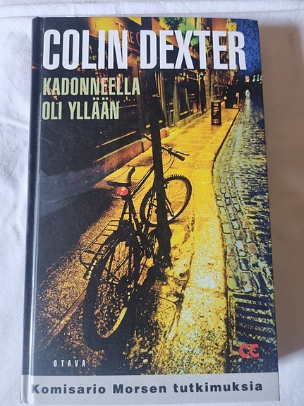 Kadonneella oli yllään - Colin Dexter