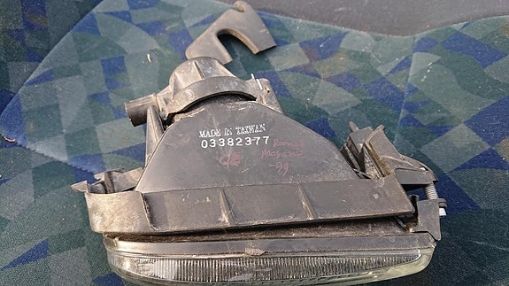 Sumuvalo, etu oikea - Renault Megane 1,6 16v -99
