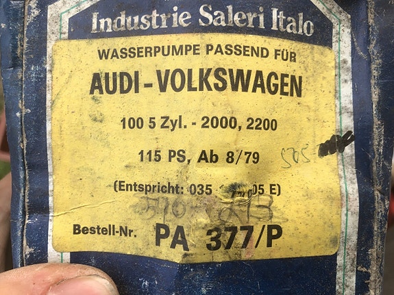 Audi 100/Passat 5cyl Vesipumppu 79-